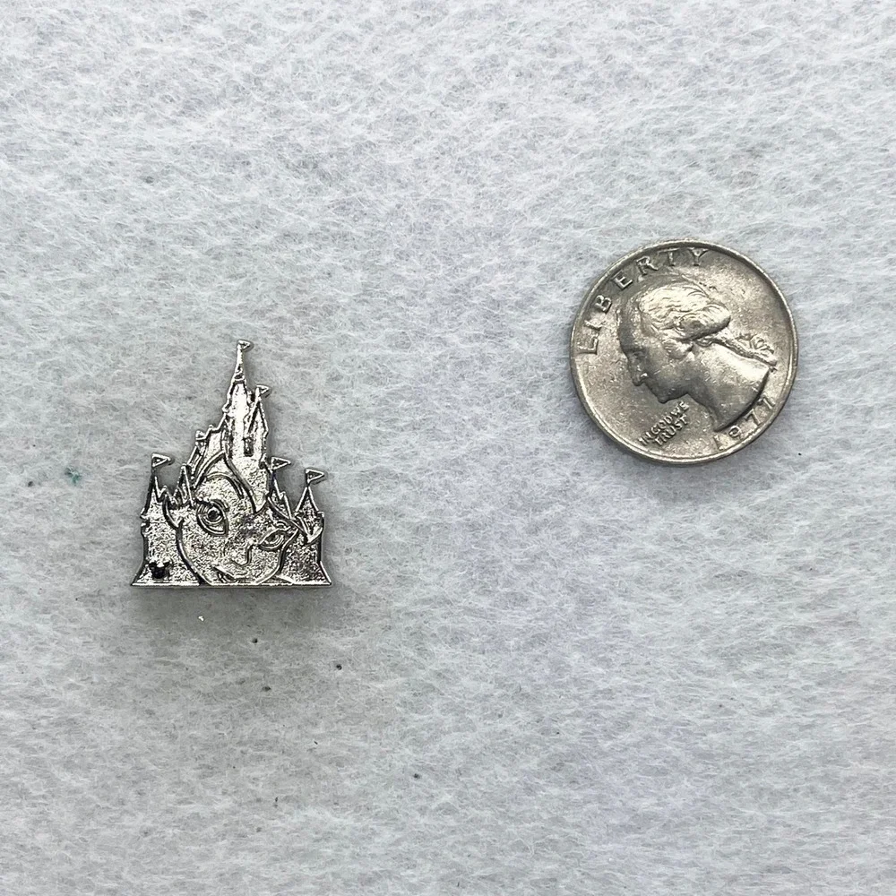 🔮 5/$25 Disney Magic Kingdom Tinker Bell Chaser Pin‎